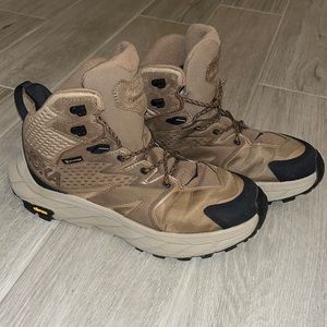 Hoka Women’s Anacapa Mid GTX